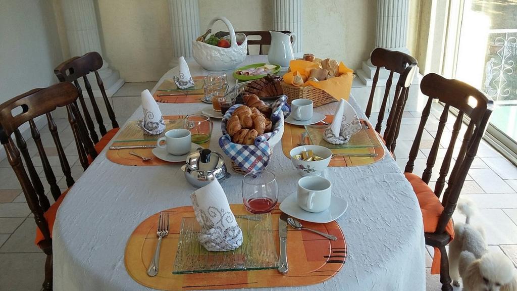 Domaine De Bailheron Beziers Room photo